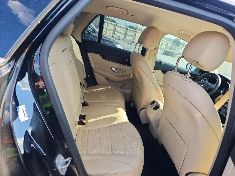 2017 MERCEDES-BENZ GLC 300  