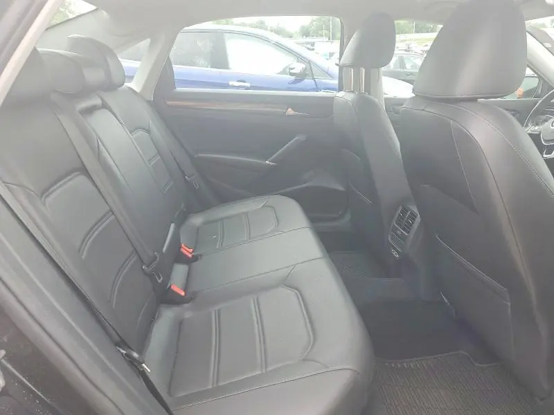 2020 VOLKSWAGEN PASSAT R-LINE  