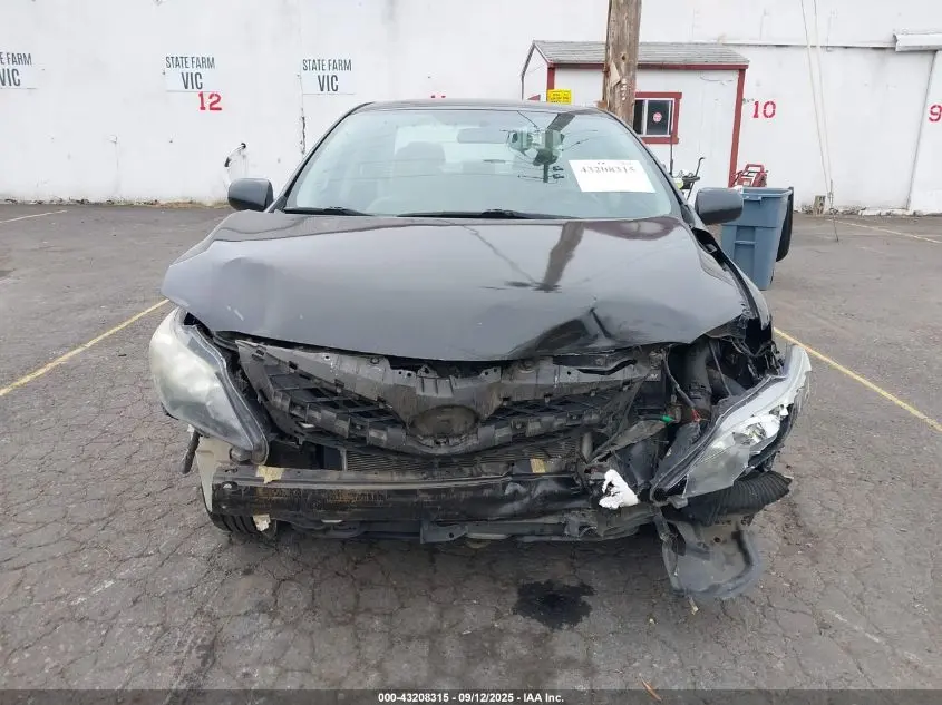 2013 TOYOTA COROLLA LE