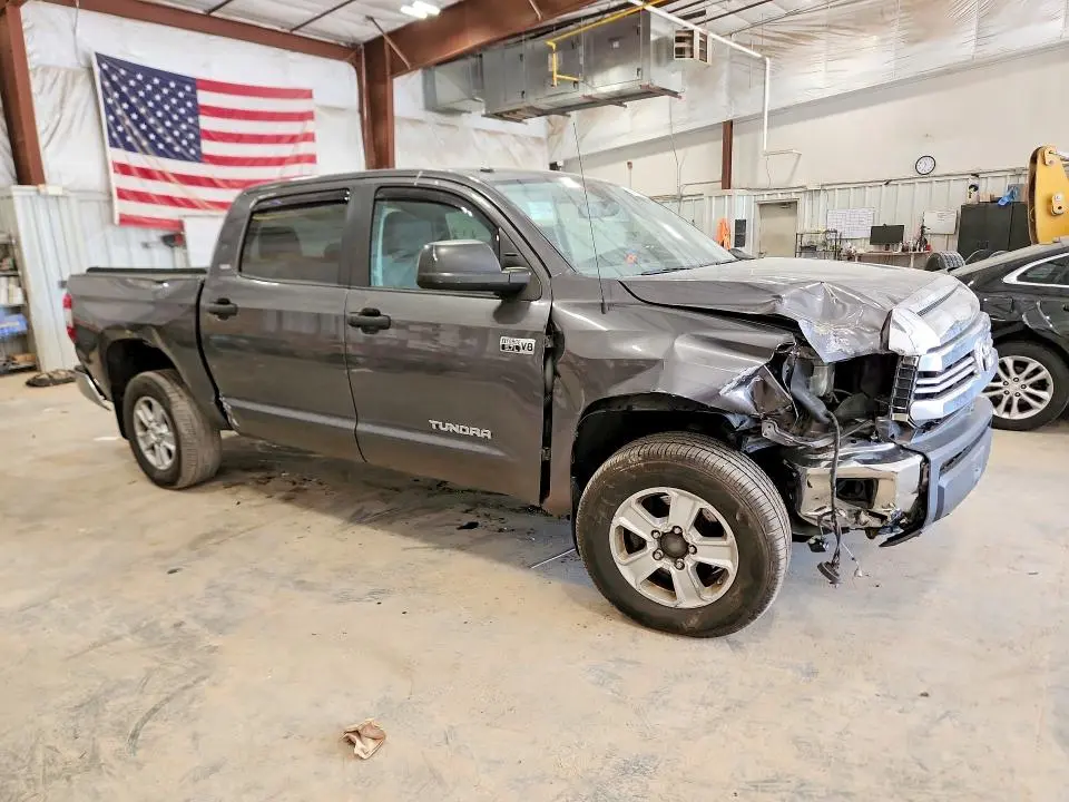 2016 TOYOTA TUNDRA SR5  