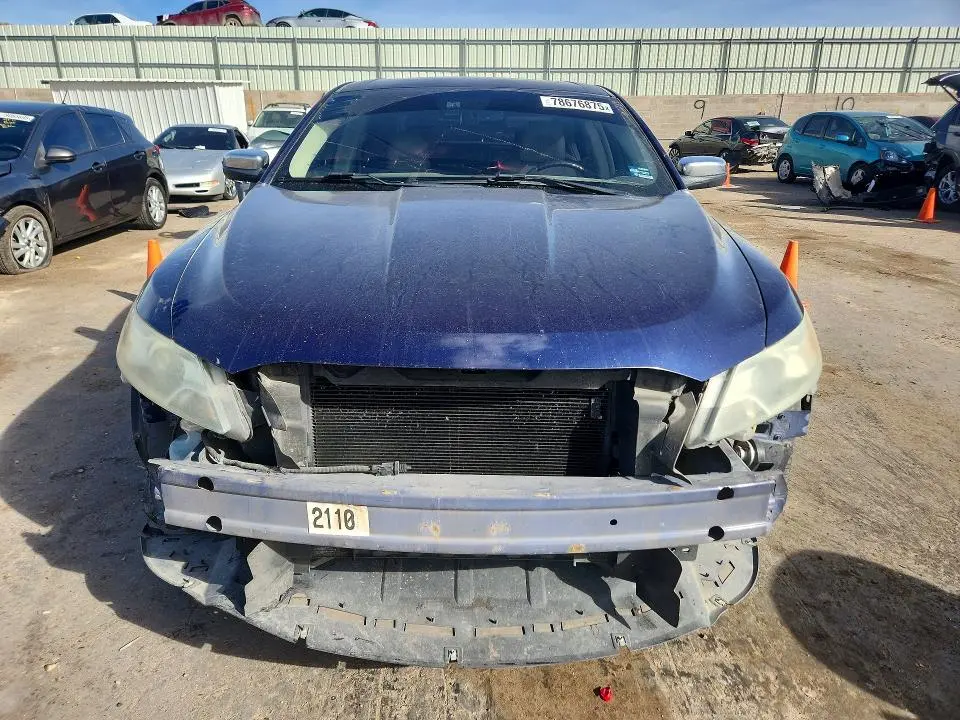 2011 FORD TAURUS LIMITED  