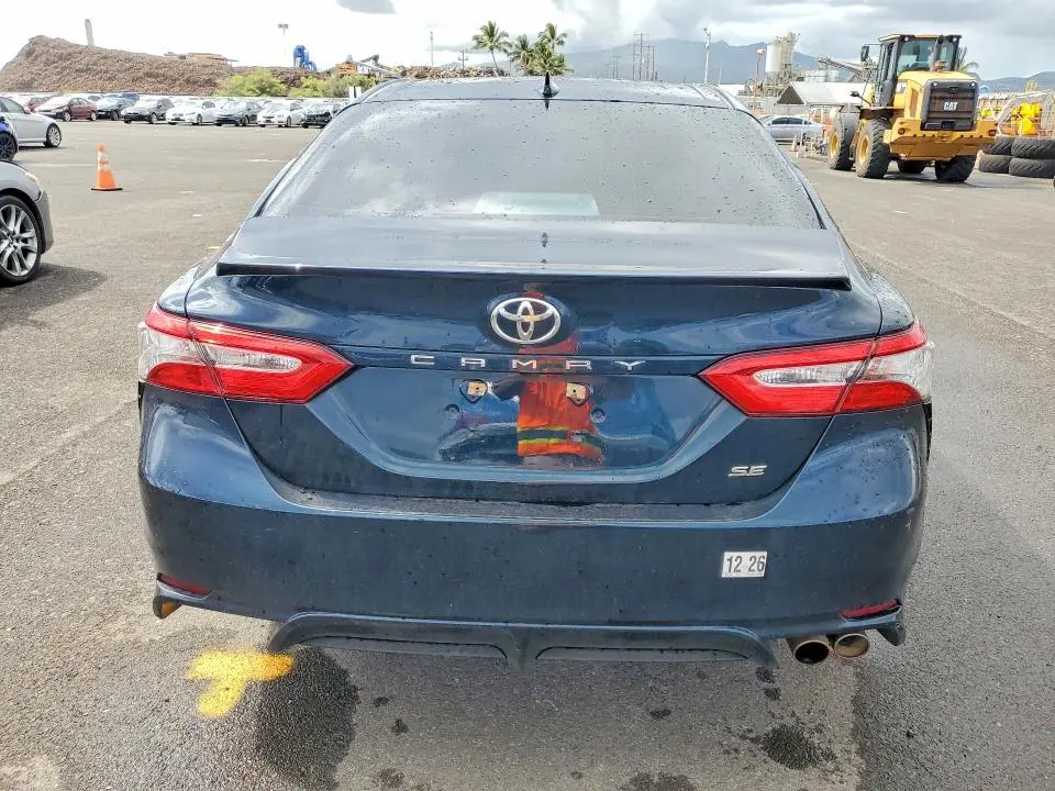 2019 TOYOTA CAMRY SE  