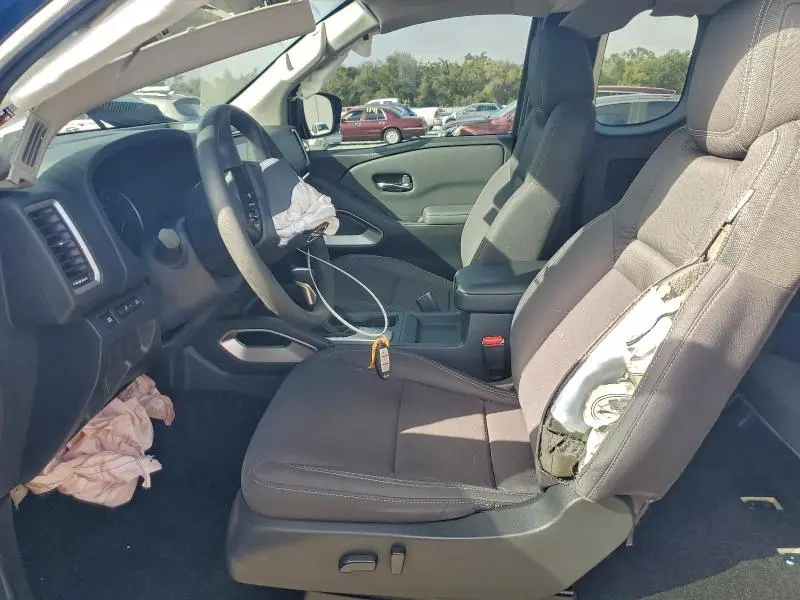 2022 NISSAN FRONTIER S  