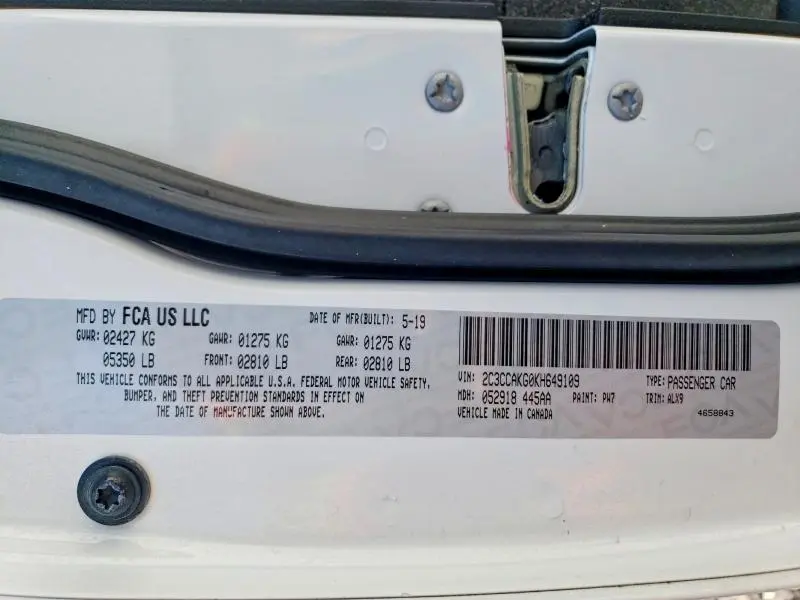 2019 CHRYSLER 300 LIMITED  