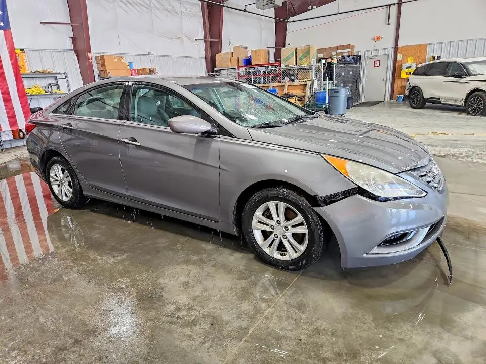 2011 HYUNDAI SONATA GLS  