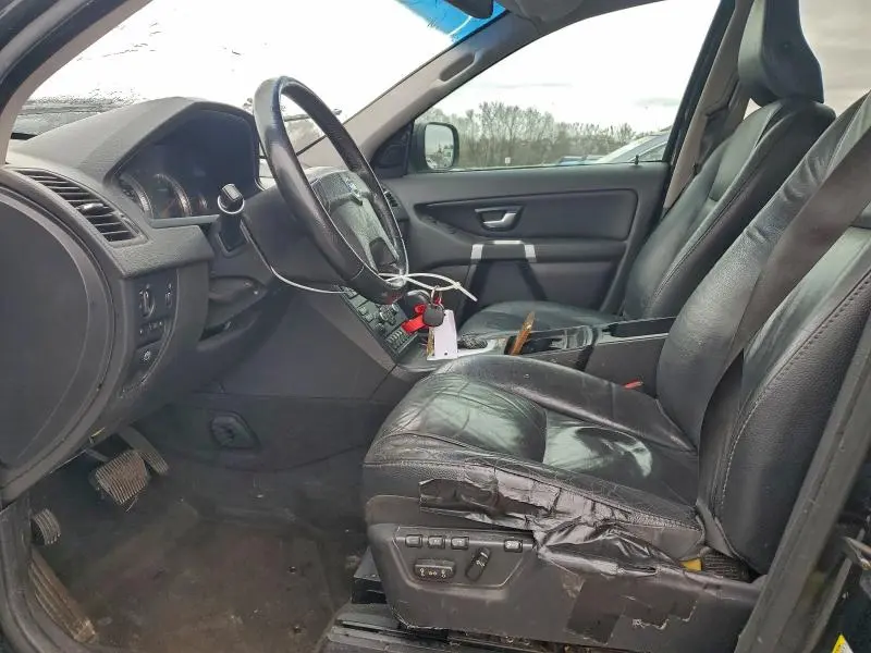 2011 VOLVO XC90 3.2  