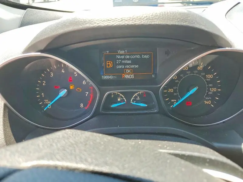 2017 FORD ESCAPE SE  