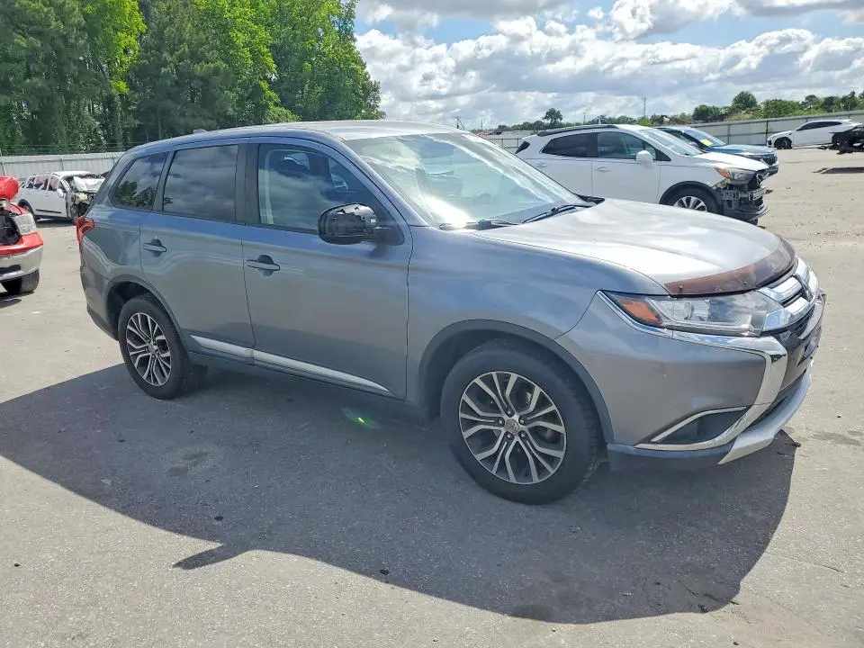 2018 MITSUBISHI OUTLANDER SE  
