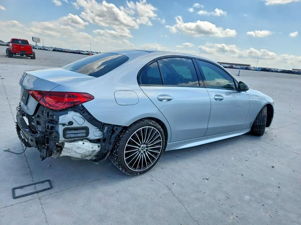 2025 MERCEDES-BENZ C 300  