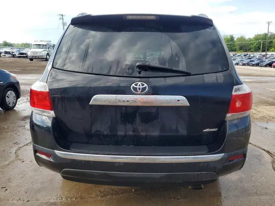 2013 TOYOTA HIGHLANDER LIMITED  