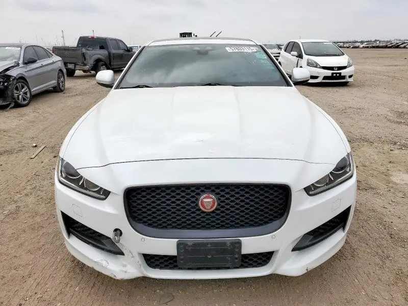 2019 JAGUAR XE R - SPORT  