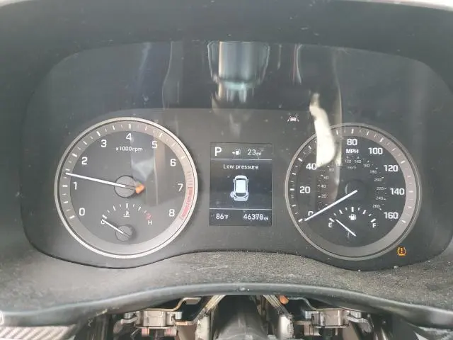2021 HYUNDAI TUCSON SE  