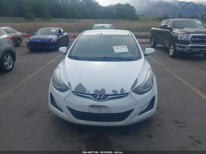 2016 HYUNDAI ELANTRA SE