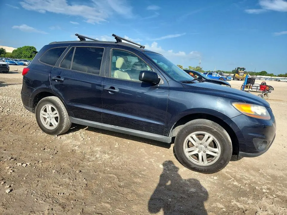 2011 HYUNDAI SANTA FE GLS  