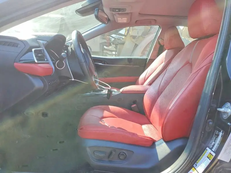 2018 TOYOTA CAMRY XLE V6  