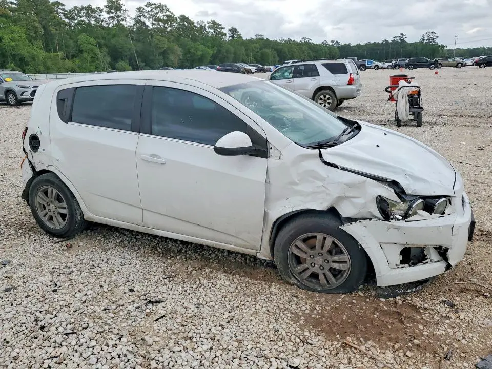 2014 CHEVROLET SONIC LT  