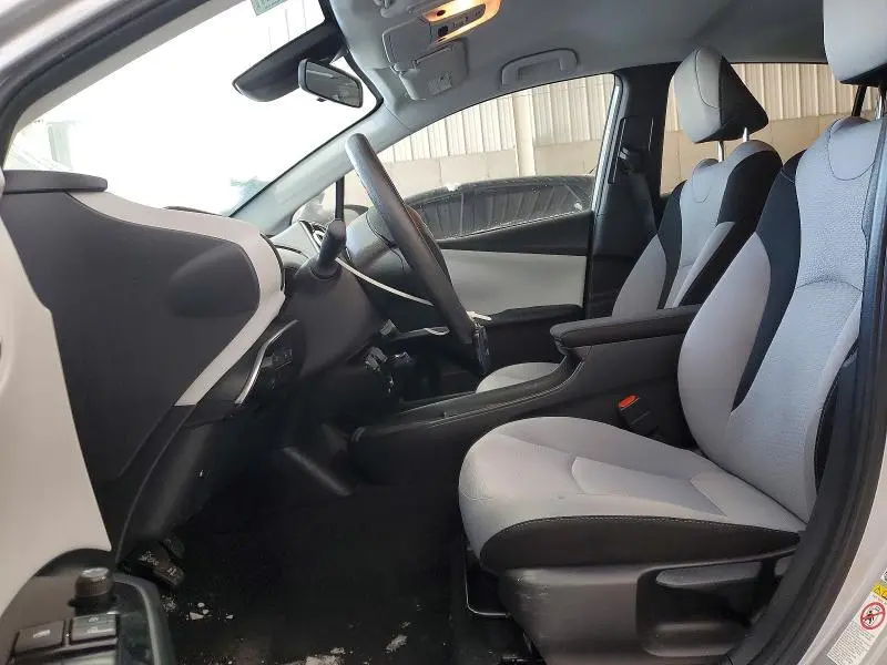 2022 TOYOTA PRIUS LE  