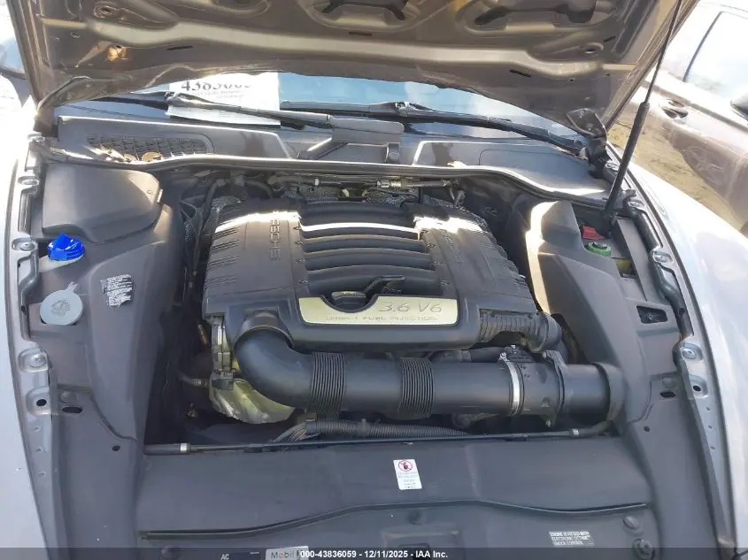 2012 PORSCHE CAYENNE  