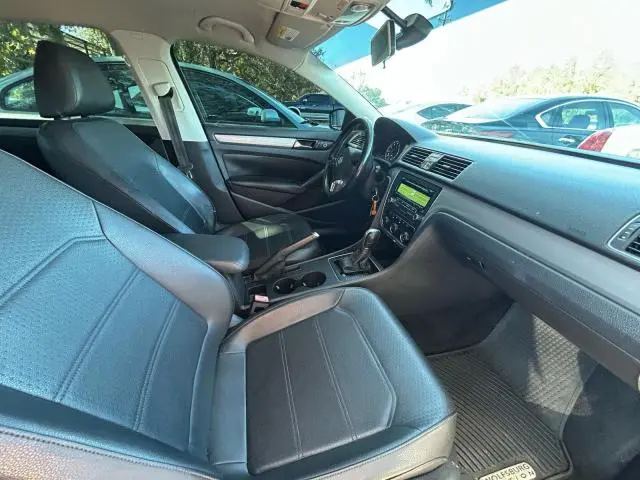 2015 VOLKSWAGEN PASSAT S  