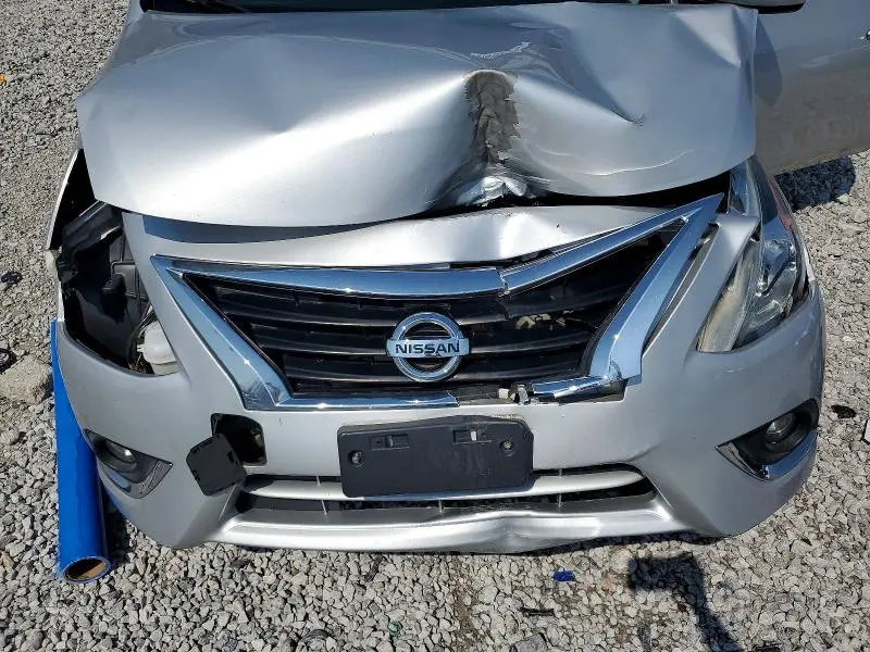 2019 NISSAN VERSA SV  