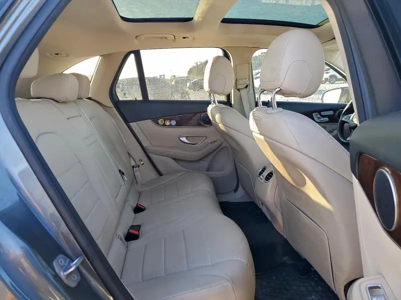 2018 MERCEDES-BENZ GLC 300  