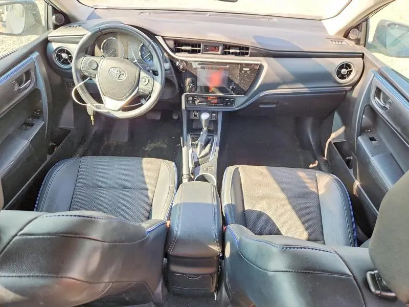 2017 TOYOTA COROLLA SE  
