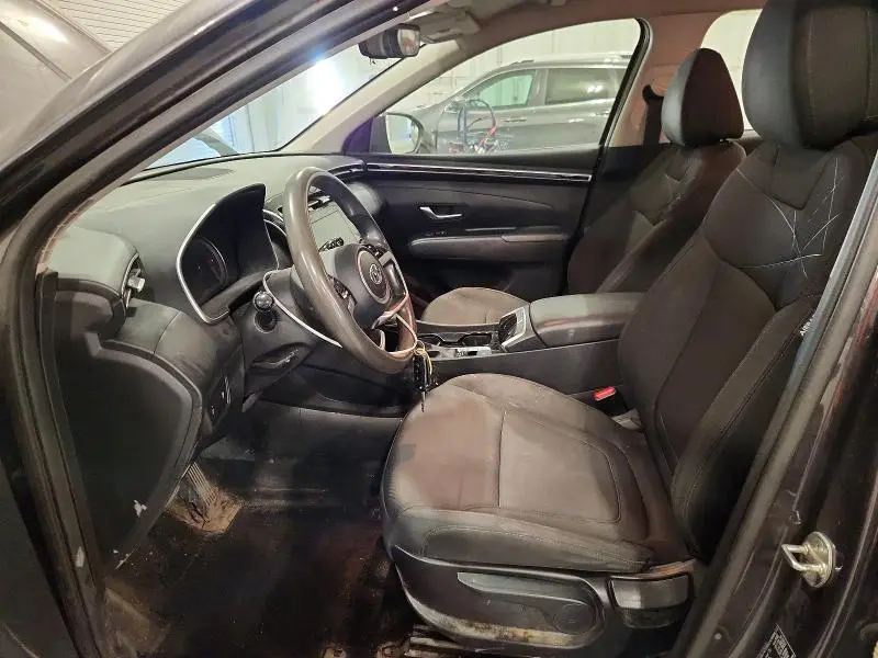 2022 HYUNDAI TUCSON SE  
