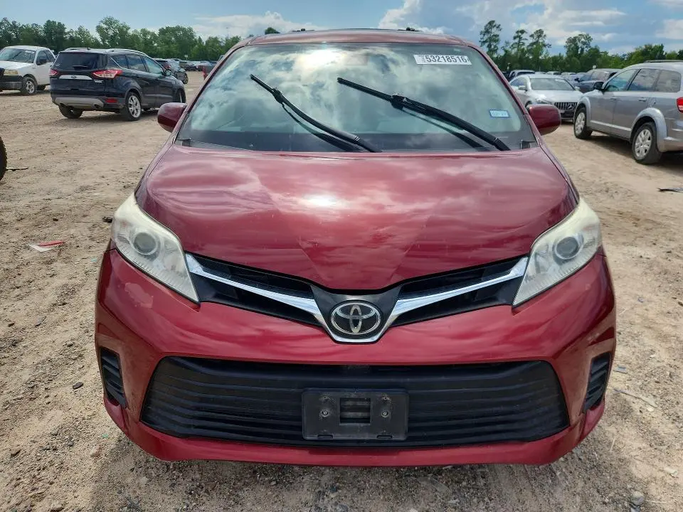 2020 TOYOTA SIENNA LE  
