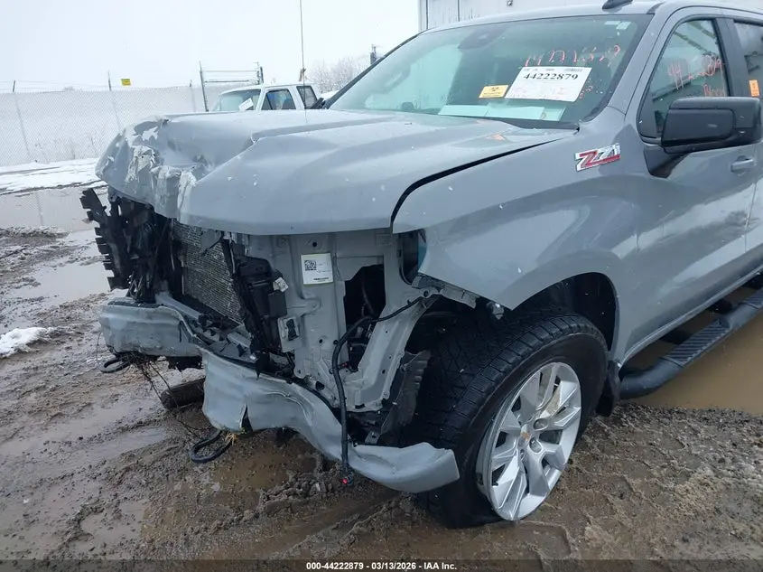 2025 CHEVROLET SILVERADO 1500 4WD  SHORT BED RST