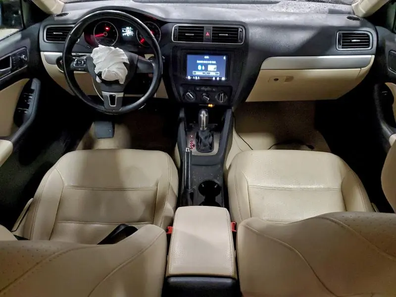 2014 VOLKSWAGEN JETTA SE  