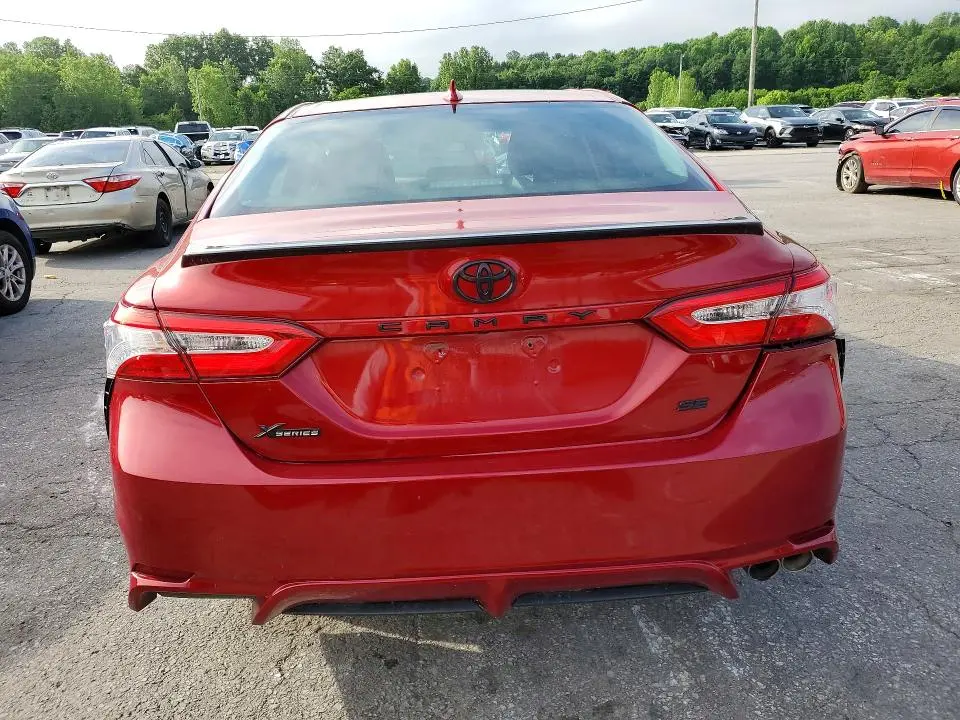 2020 TOYOTA CAMRY SE  