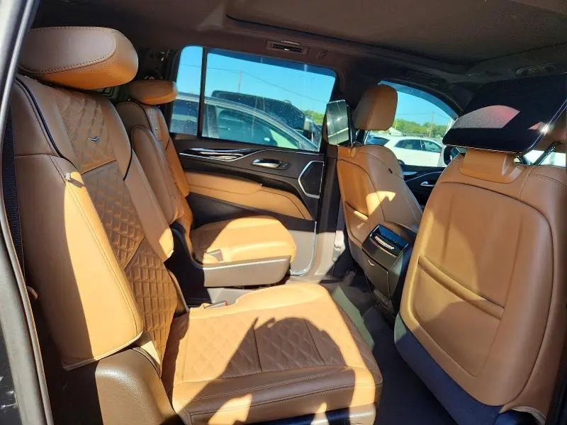 2023 CADILLAC ESCALADE ESV SPORT  