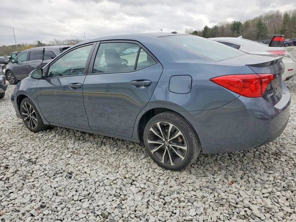 2017 TOYOTA COROLLA SE  
