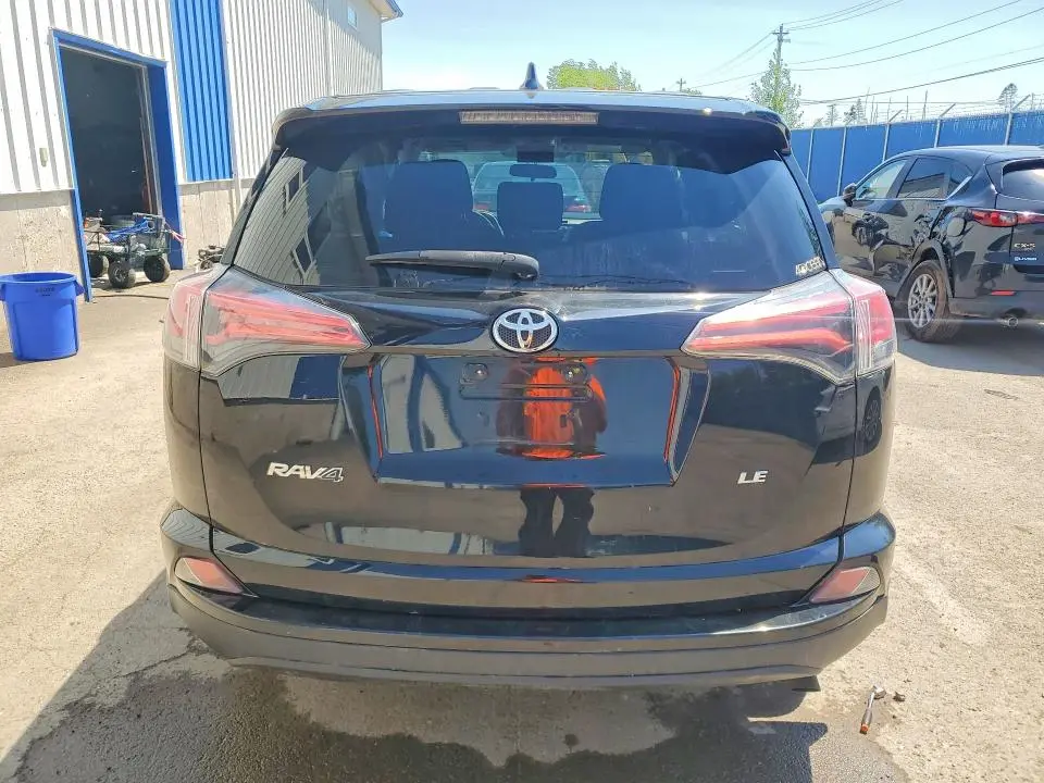 2016 TOYOTA RAV4 LE  