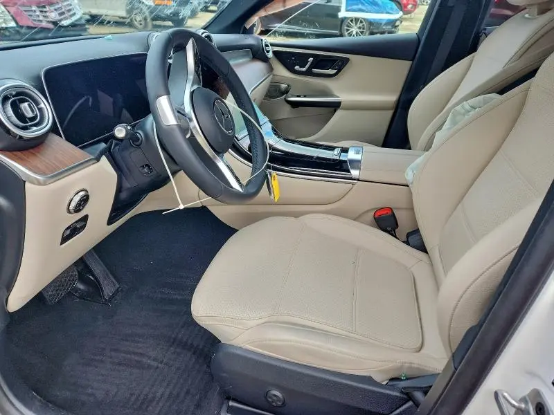 2025 MERCEDES-BENZ GLC 300 4MATIC  