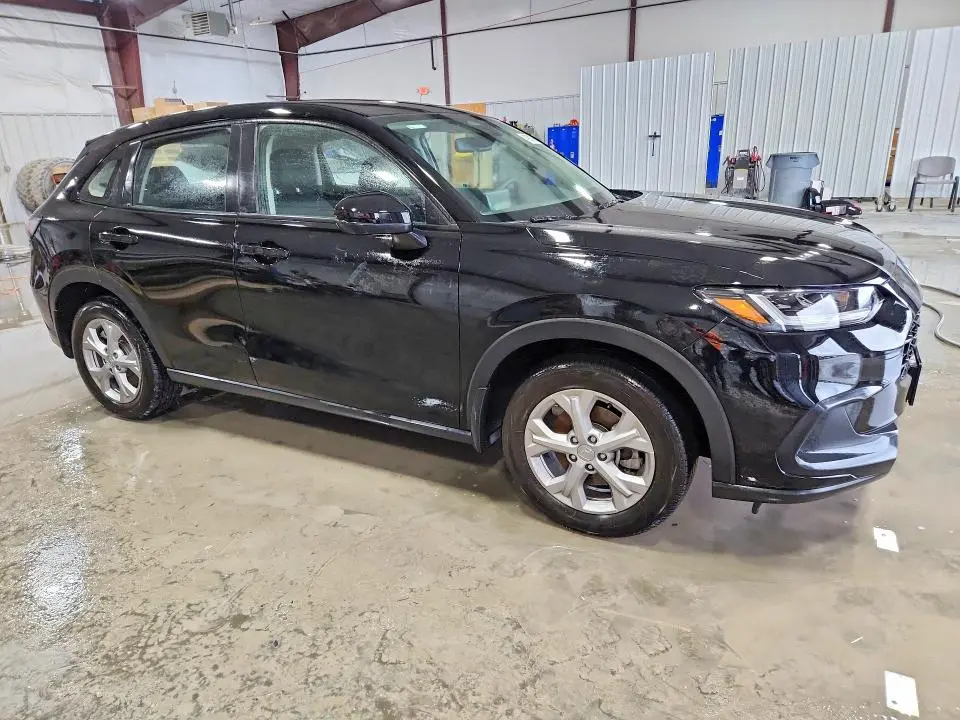 2025 HONDA HR-V LX  