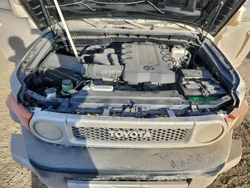 2010 TOYOTA FJ CRUISER   