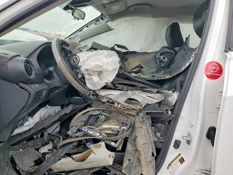 2024 NISSAN KICKS S  