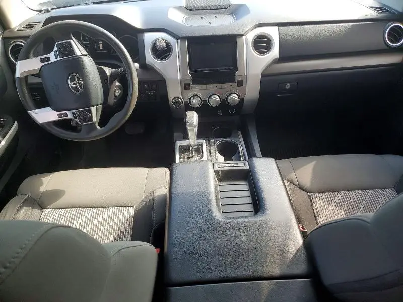 2018 TOYOTA TUNDRA CREWMAX SR5  