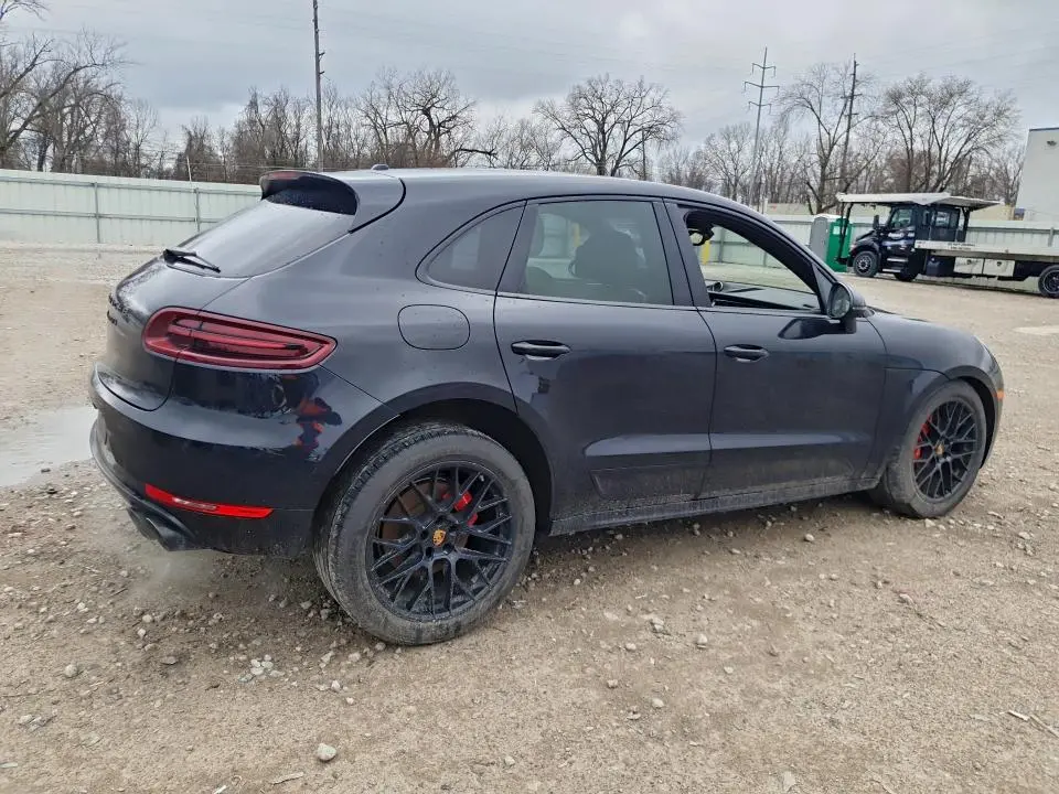 2017 PORSCHE MACAN GTS  