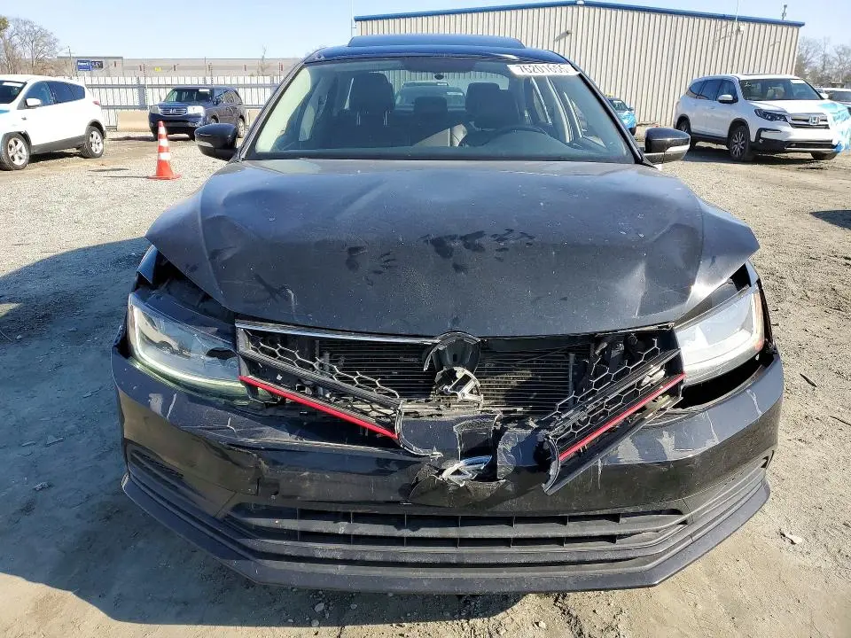 2017 VOLKSWAGEN JETTA SE  