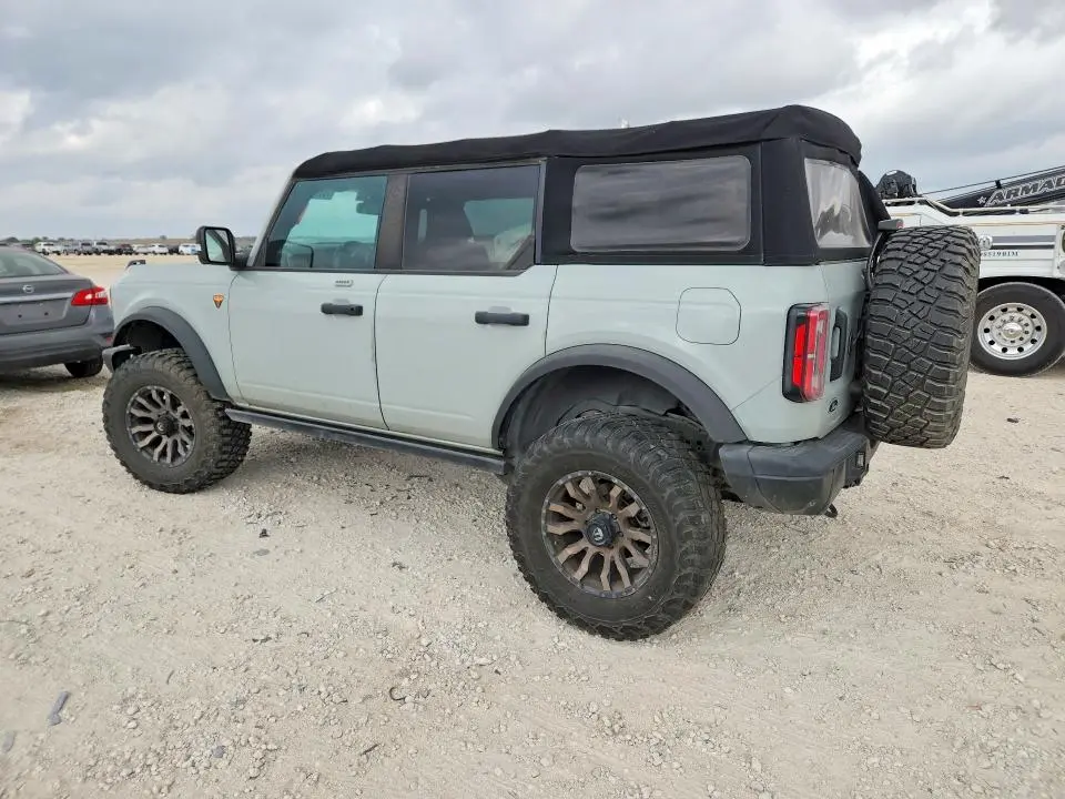 2022 FORD BRONCO BASE  