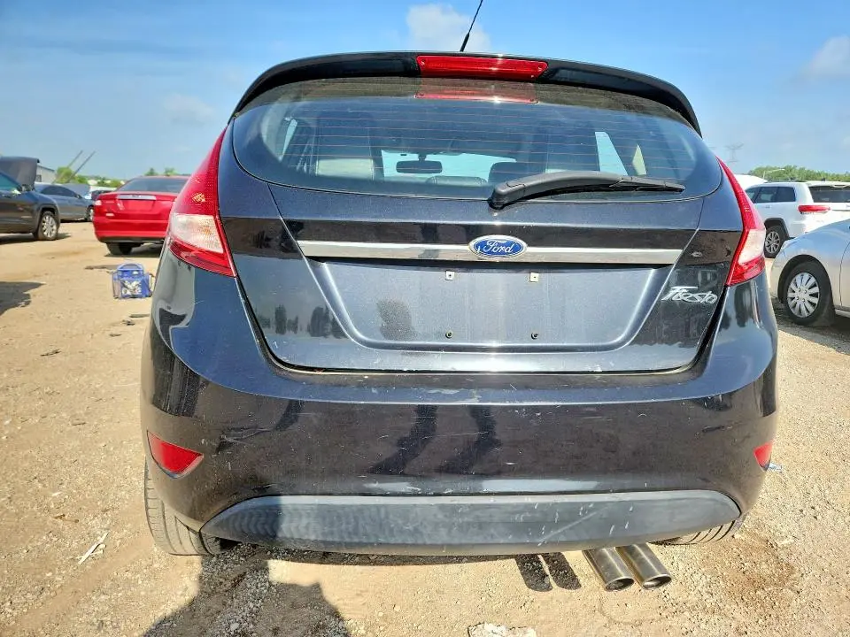 2011 FORD FIESTA SES  