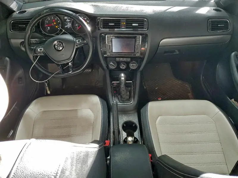 2016 VOLKSWAGEN JETTA SPORT  