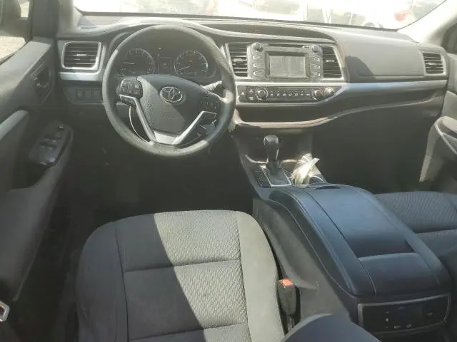 2017 TOYOTA HIGHLANDER LE  