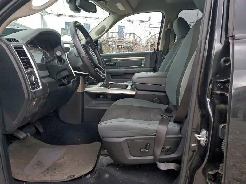 2019 RAM 1500 CLASSIC SLT  