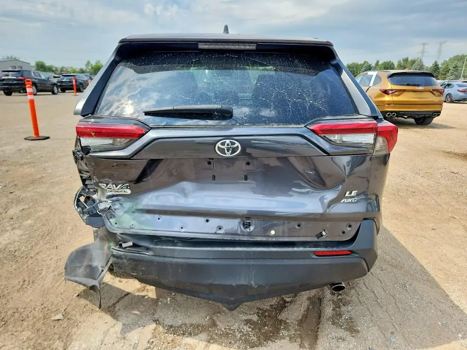 2022 TOYOTA RAV4 LE  