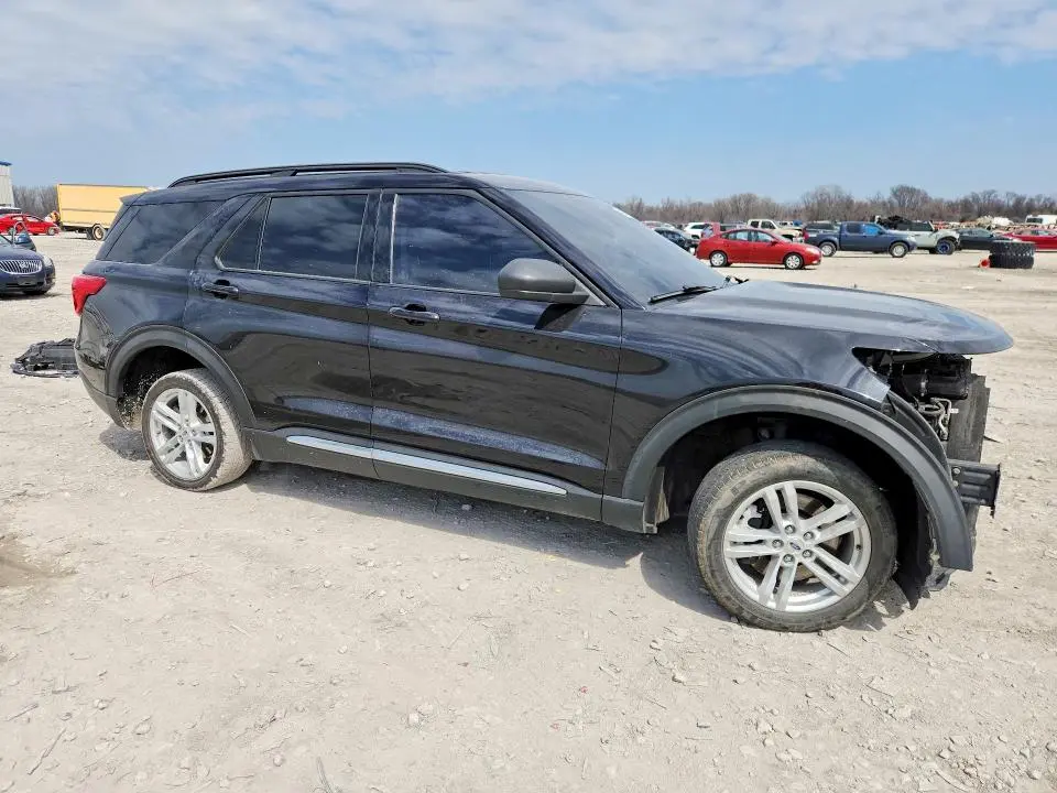 2021 FORD EXPLORER XLT  