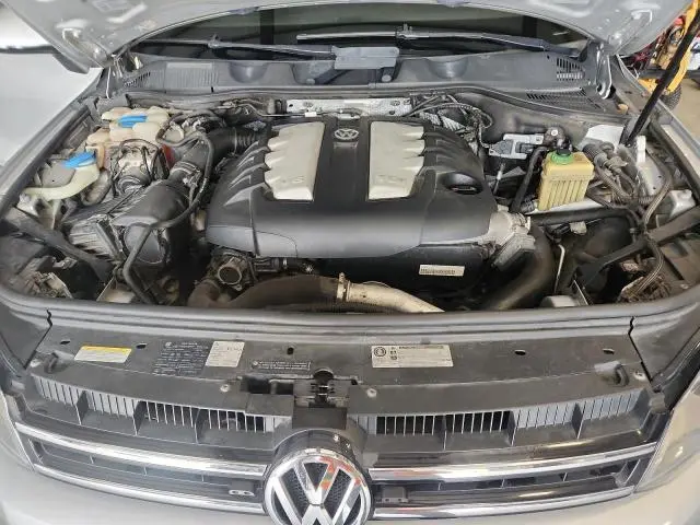 2011 VOLKSWAGEN TOUAREG V6 TDI  