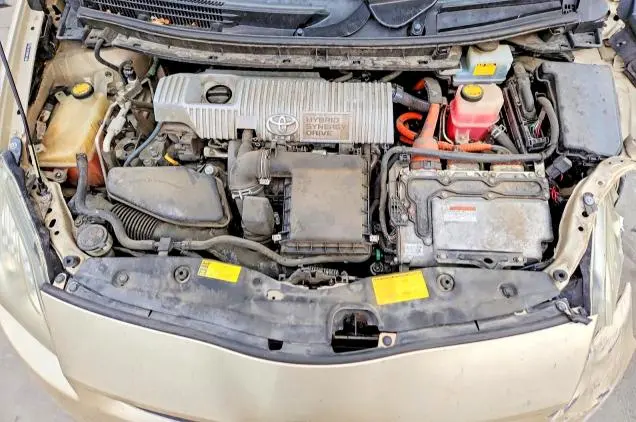 2011 TOYOTA PRIUS TWO  